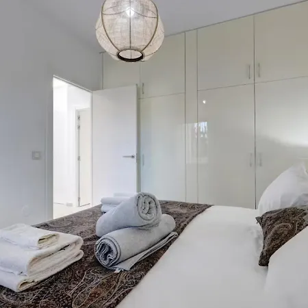 Stunning 5 Bedroom In Puerto Banus With Pool Marbella