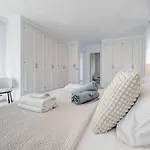Stunning 5 Bedroom In Puerto Banus With Pool Marbella