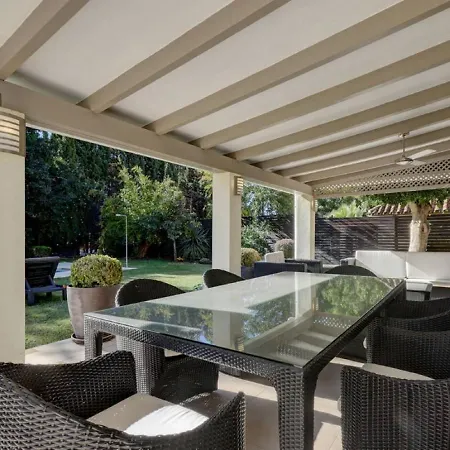 Villa Stunning 5 Bedroom In Puerto Banus With Pool *
