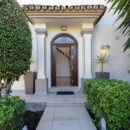 Stunning 5 Bedroom In Puerto Banus With Pool * Marbella