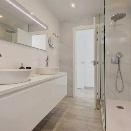 Villa Stunning 5 Bedroom In Puerto Banus With Pool Marbella
