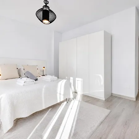 Stunning 5 Bedroom In Puerto Banus With Pool Marbella