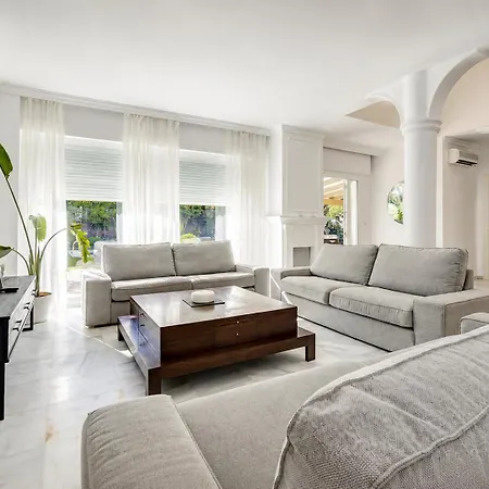 Stunning 5 Bedroom In Puerto Banus With Pool Marbella