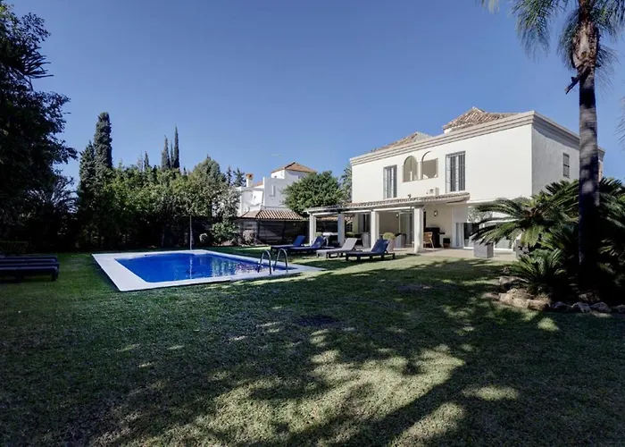 Stunning 5 Bedroom In Puerto Banus With Pool * Marbella