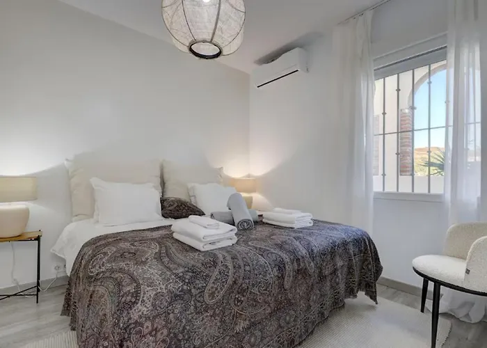 빌라 Stunning 5 Bedroom In Puerto Banus With Pool *