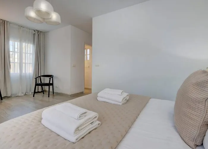 빌라 Stunning 5 Bedroom In Puerto Banus With Pool *