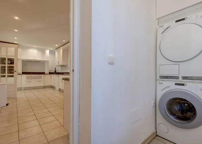 Stunning 5 Bedroom In Puerto Banus With Pool 빌라 *