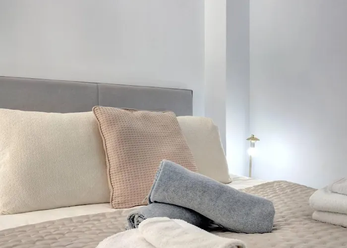 Stunning 5 Bedroom In Puerto Banus With Pool 빌라