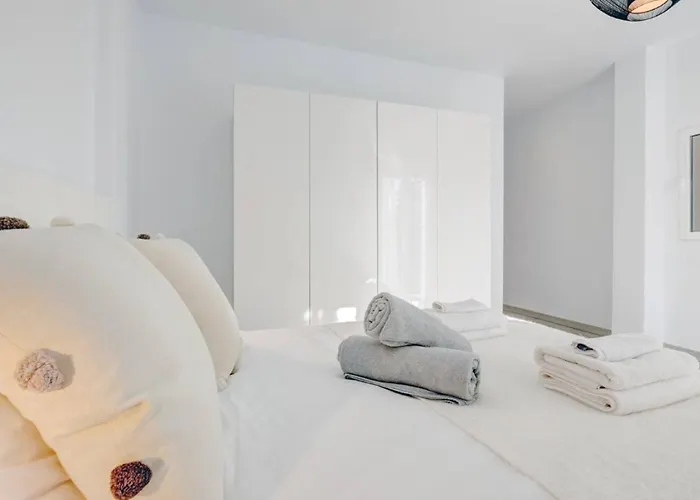 빌라 Stunning 5 Bedroom In Puerto Banus With Pool *