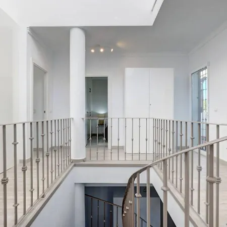 Stunning 5 Bedroom In Puerto Banus With Pool * Marbella