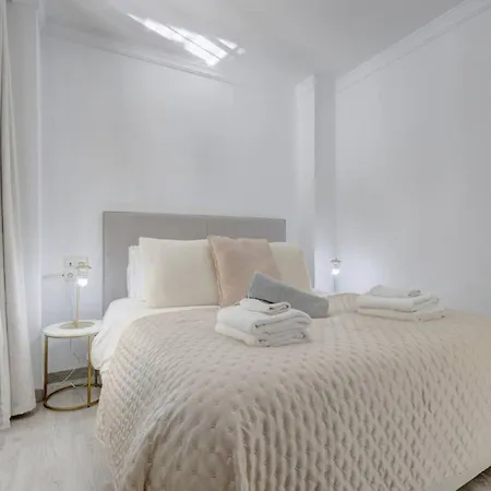 Stunning 5 Bedroom In Puerto Banus With Pool Marbella